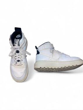 Nike White and Navy Women’s High-Top Sneakers